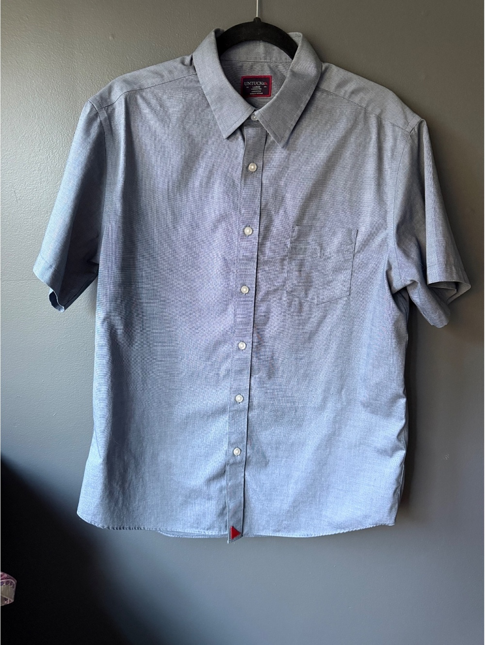 UNTUCKit Men's Large Short Sleeve Button-Up Shirt in Gray